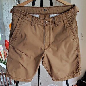 Old Navy Men's Lived-In Straight Khaki Shorts